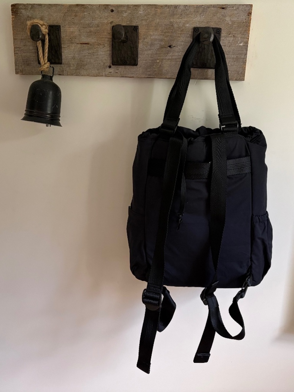 VUORI V1 CONVERTIBLE TOTE BACKPACK BLACK DRAWSTRING - Picture 3 of 11